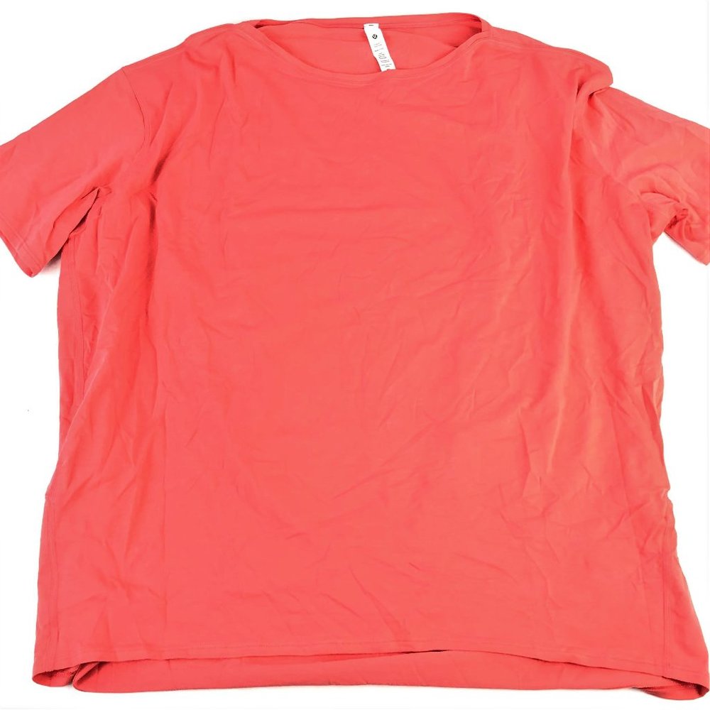 New with Tags Women's Lululemon Back in Action Short Sleeve in Pink LW3FHNS